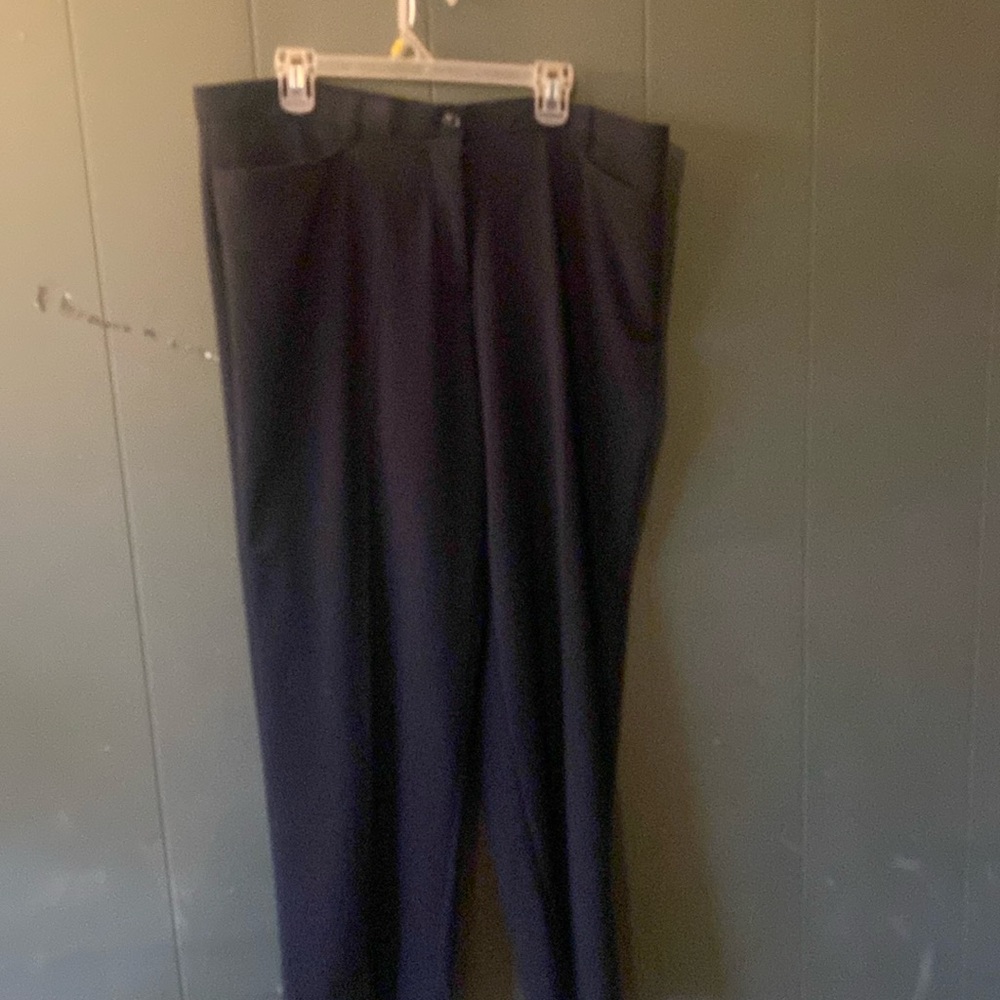 Trousers with front and back pockets. Made by GEORGE Think Slim size 18W Average
